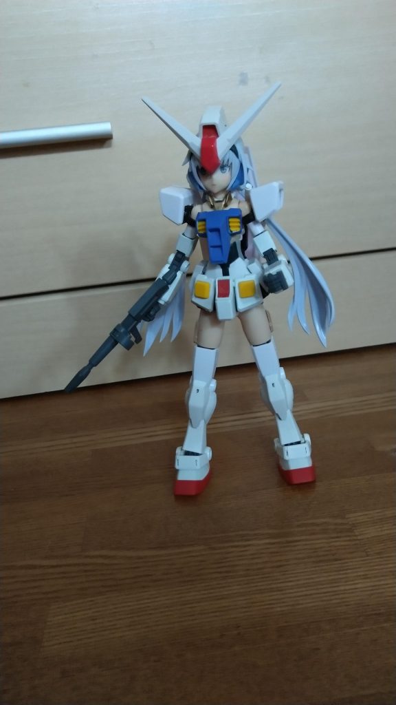 ガンダムちゃんver.kaはガンダムちゃんver2.0に進化した!こんにちは、メカ丸です!今回は「ガンダムちゃんver2.0」です!ガンダムちゃんにゲッター線……ではなくガンダムREVIVEのパーツを使いバージョンアップさせて見ました。ブレードアンテナはBB戦士クロスシルエットのガンダムの物に変更。