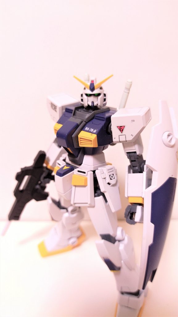 規格が同じなのでEGガンダムのバックパックをつけてみたところやはりと言いますか、似合います。フェンリル隊との戦いで傷つかなければこの姿でソロモンやア・バオア・クーを戦った可能性も?