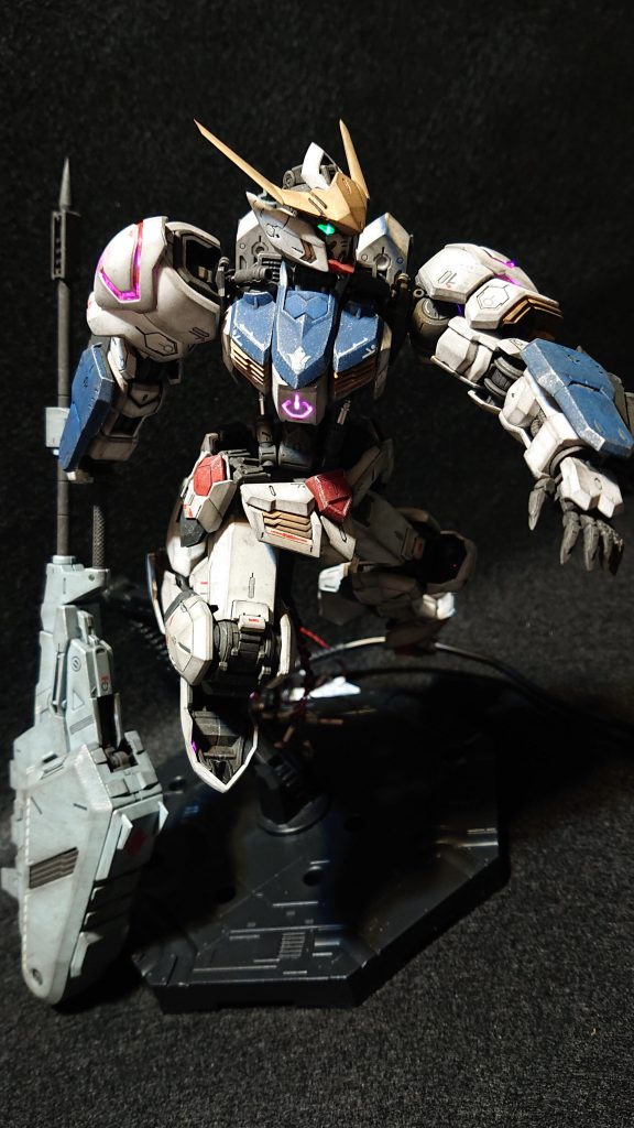 MG 1/100 ガンダムバルバトス第5形態地上戦仕様(部分塗装、電飾、ウェザリング)–7枚目/制作者:Chohnan