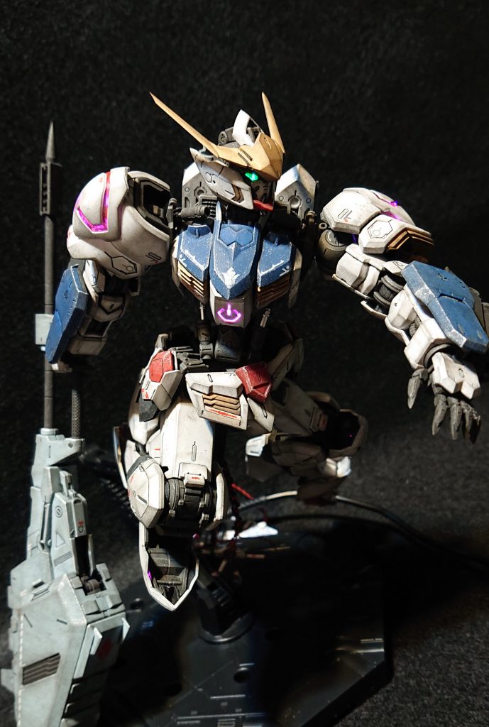 MG 1/100 ガンダムバルバトス第5形態地上戦仕様(部分塗装、電飾、ウェザリング)