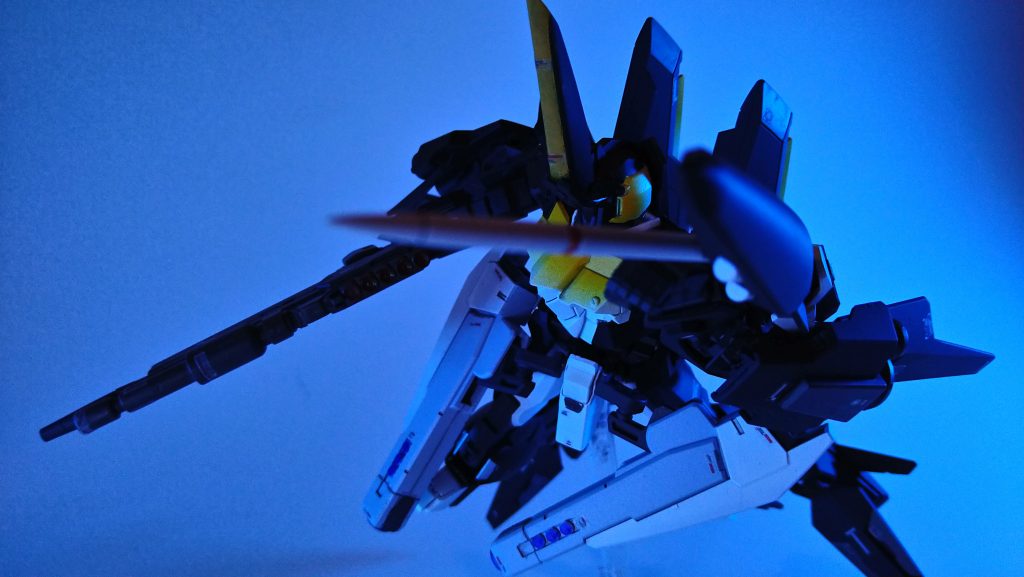 シールドに銛を装備しているのでラムアタックの殺意がえげつなくなっています