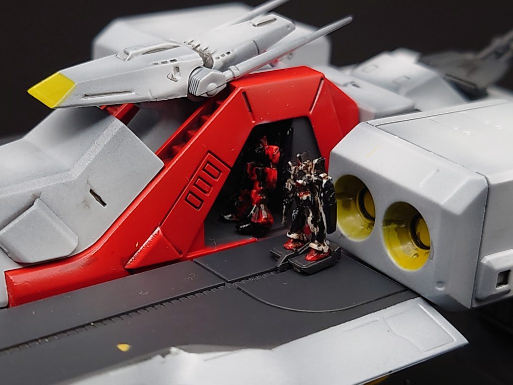 1/1700サイズのマークⅡとリック・ディアス筆塗り塗装したあとに汚し仕上げしたら、汚し過ぎてしまいました（汗）