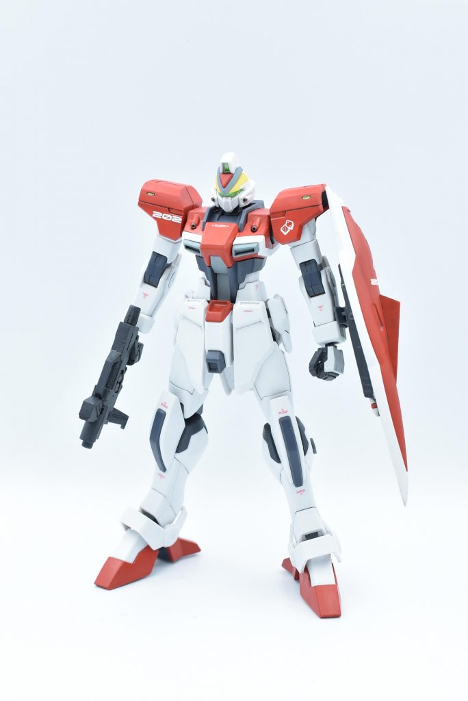 レギュラー機体のビームライフル1発でやられそうな量産型雑魚機体です