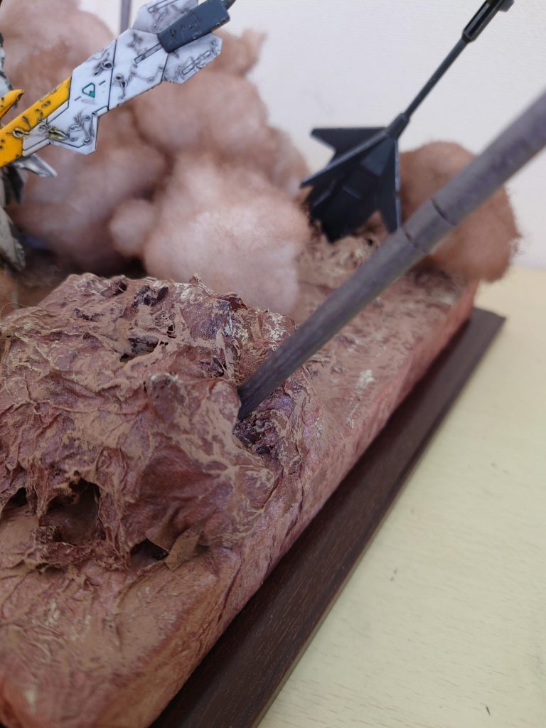 ダインスレイブも同様に行っています。 ちなみにダインスレイブは100均の割り箸を黒鉄色で塗っています。