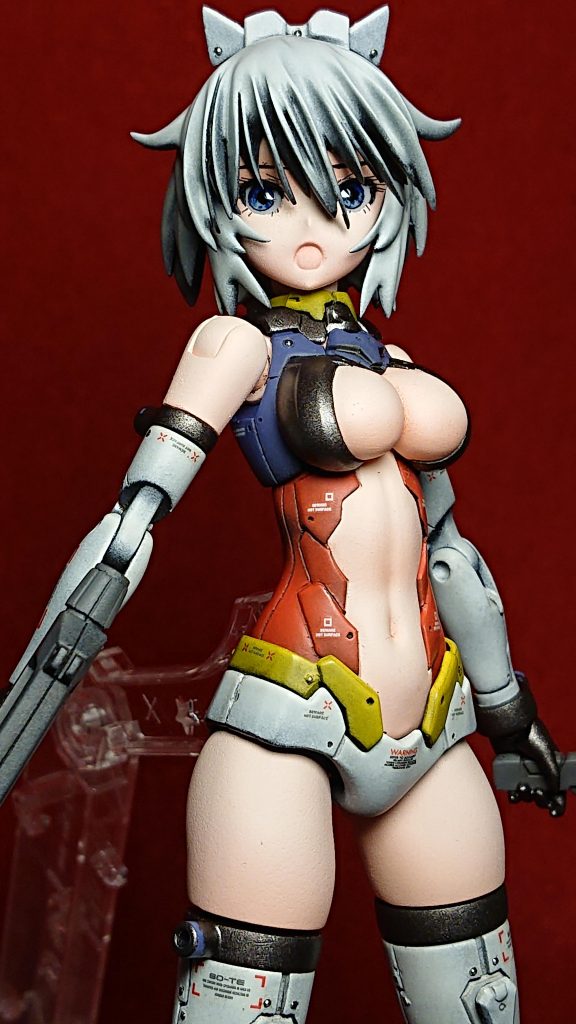 前髪のボリュームアップと胸の溝下の隙間をすっきりさせて、あと下腹の可動した時の隙間を埋めました。