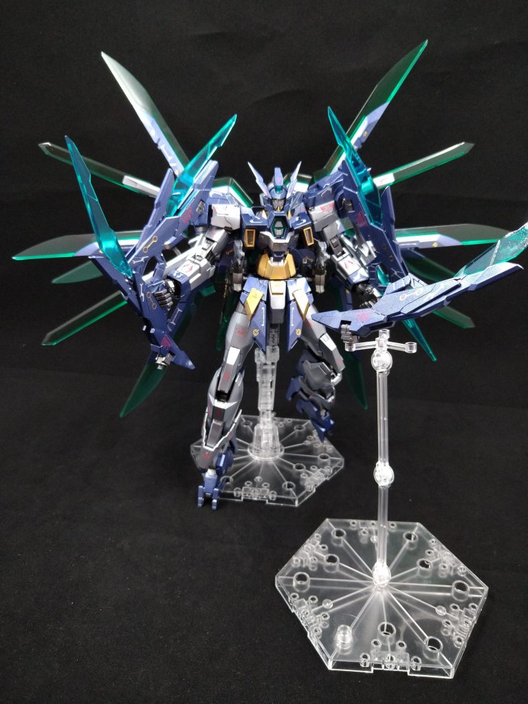 標準装備のファンネル手に持つことも遠隔操作も可能。