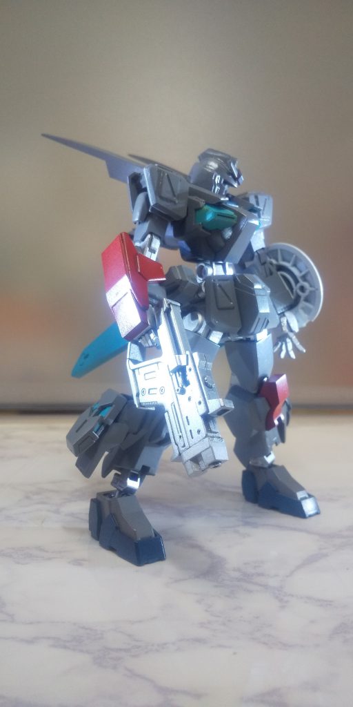 みたいな妄想を書きなぐる夜。しかしこのアンテナの付け方は、激しい雨が心震わせるあの日のような空気を感じてしまいます。