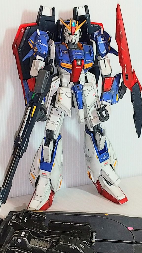 今回初めてのＺガンダム制作になりました!カタパルトデッキもウェザリングを施し使用感を意識しました!