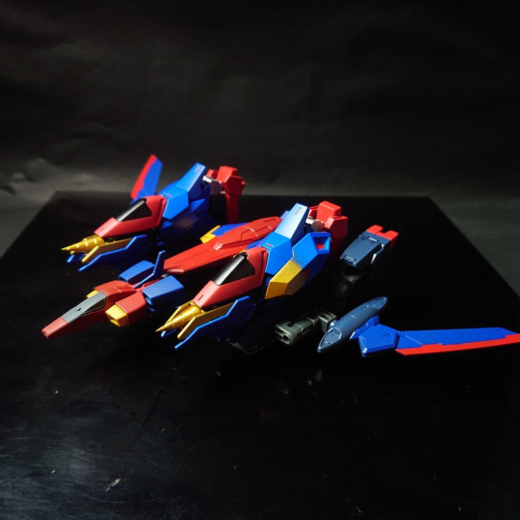 実は当初、コアファイターにしておたのですが、剣の鳥ってドコから来るの?ってなって急遽、鳥の頭になりましたw(結果往来)