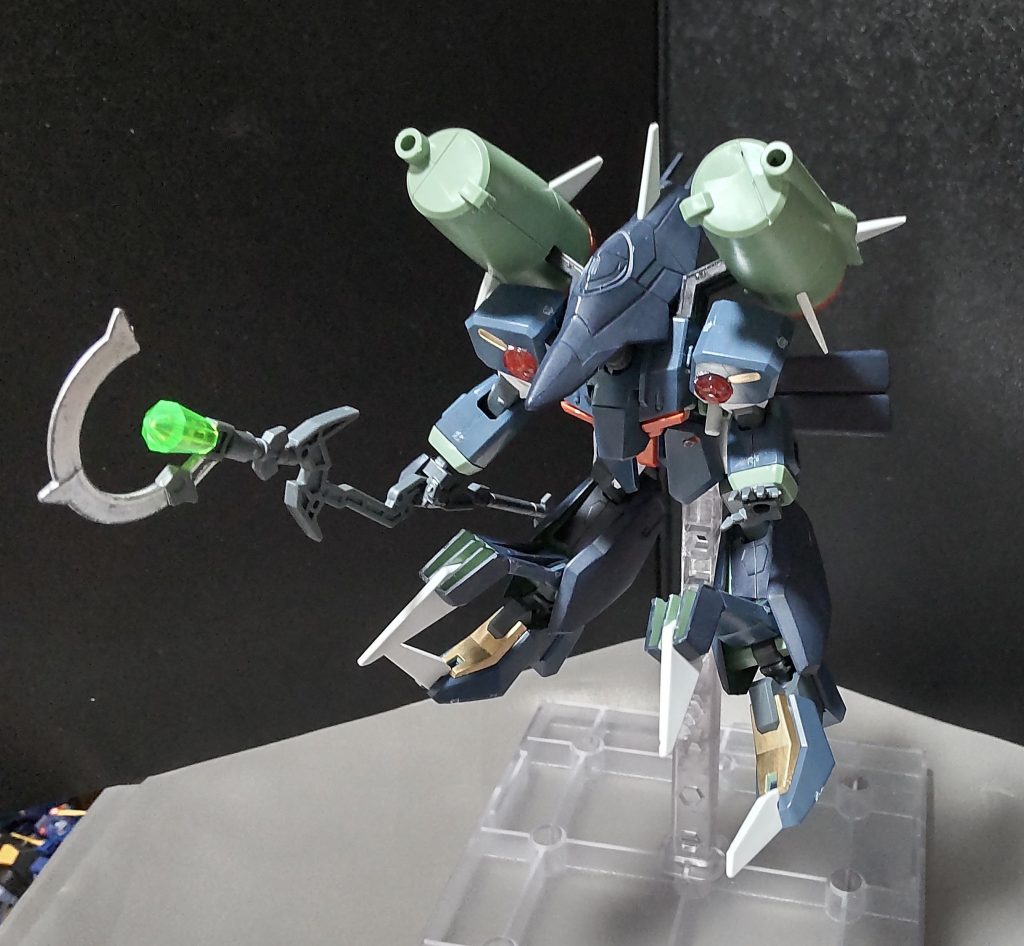 モビルアーマー形態この機体は魔法を駆使して戦うので、接近戦はあまりしない為、変形することは少ないでしょう。