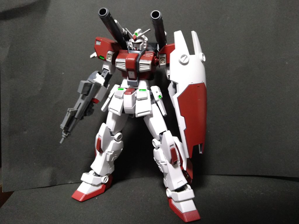 残りを適当に銀で塗ってみました。これはデカールなし版