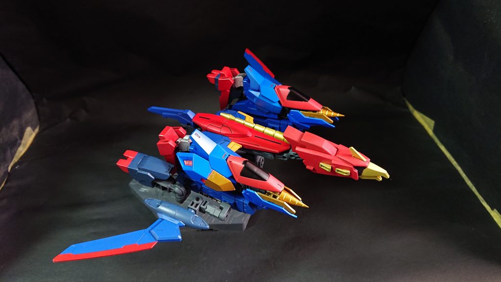 鳥獣メカ勇者ガンダムになる為のパーツをほぼ搭載ドリル、キャタピラを担当ꉂꉂ(๑˃▽˂๑)ちなみにドリルは肩パーツ、キャタピラは脚パーツになります