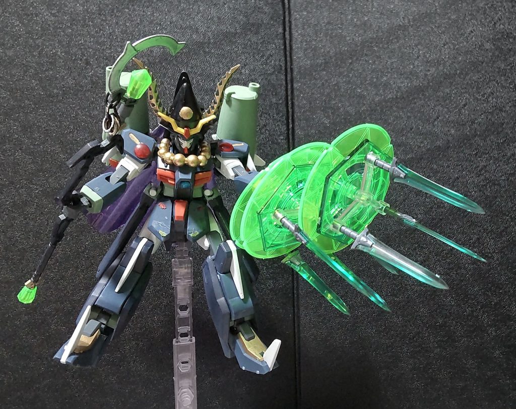 魔法陣を重ねるというのもあるが、重みで腕が垂れるので、あまりオススメ出来ません。