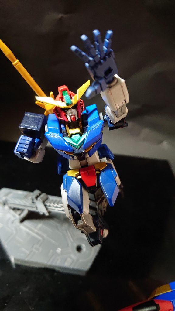 コアガンダム部分はアニマリゼをメインで使用スカート部分のみアースリィガンダムを使用ライオン取り付け用に胸に3mm穴を開けています