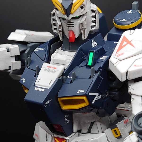 【νガンダムの日】 MG 1/100νガンダム ver.ka 成型色仕上げ