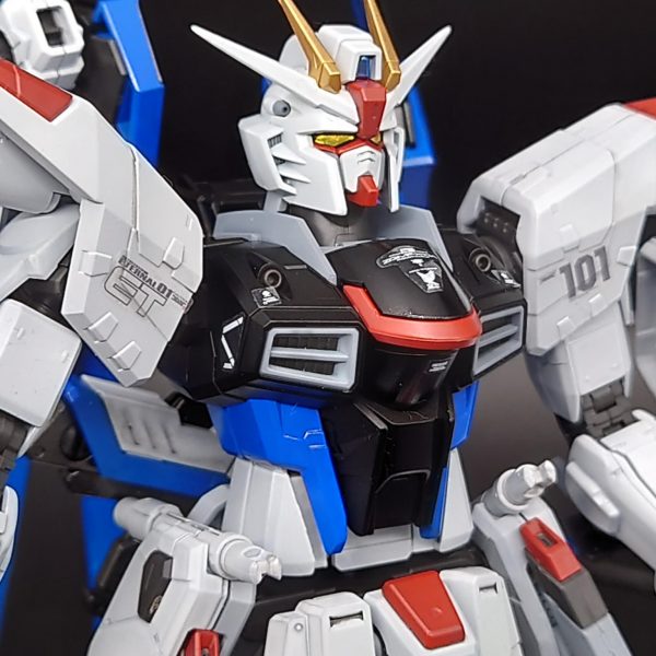 フルメカニクス1/100 ガンダムベース限定 ZGMF-X10A フリーダム 