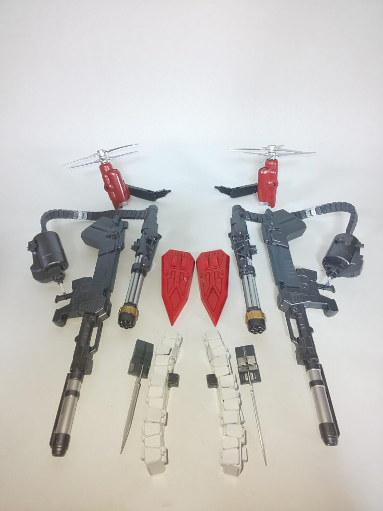 シュピンネ装備一覧。ヘリコプター部はロマンで羽が2倍になってます。ジャイアントガトリングは左側固定でしたが、右側用に改造しました。
