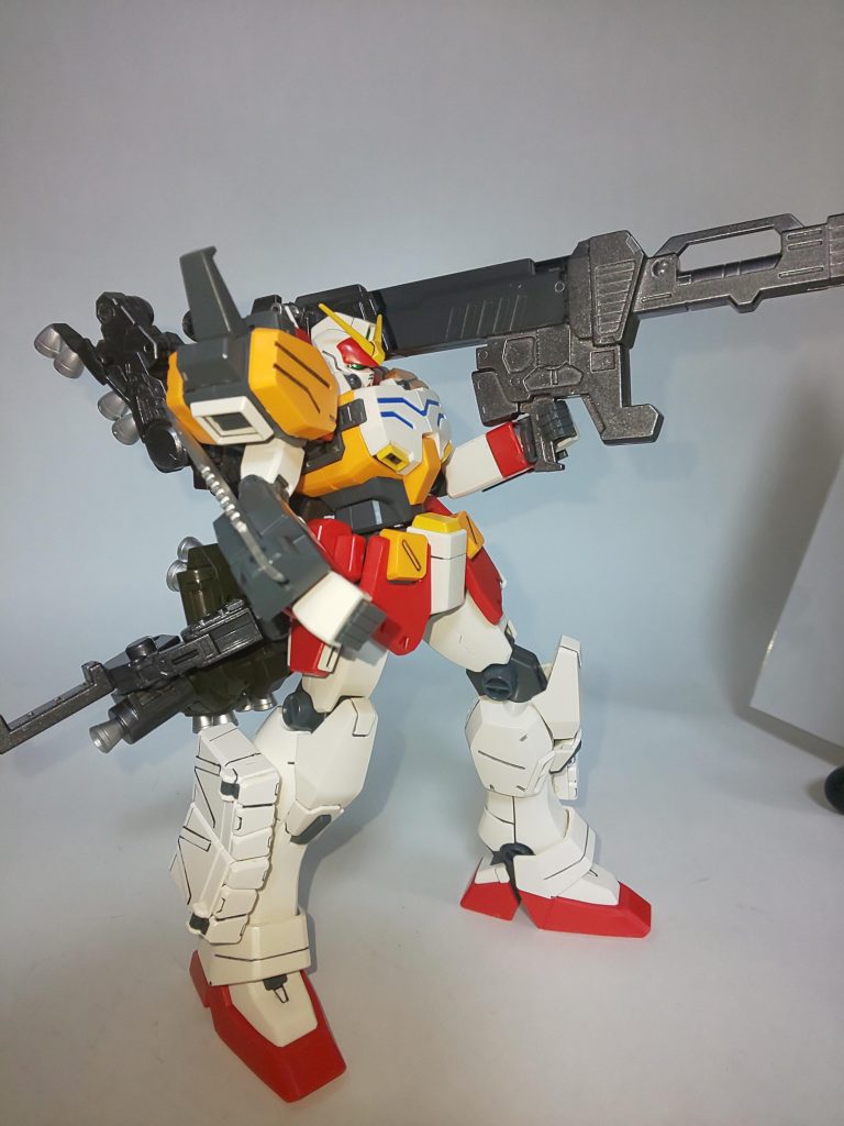 大口径ロングレンジレールキャノンは手持ちも可能なオリジナル武器です。サーペントからバズーカと、ジャンクから何かをくっつけて、好きな形にしました。※画像のヘビーアームズは巣組です