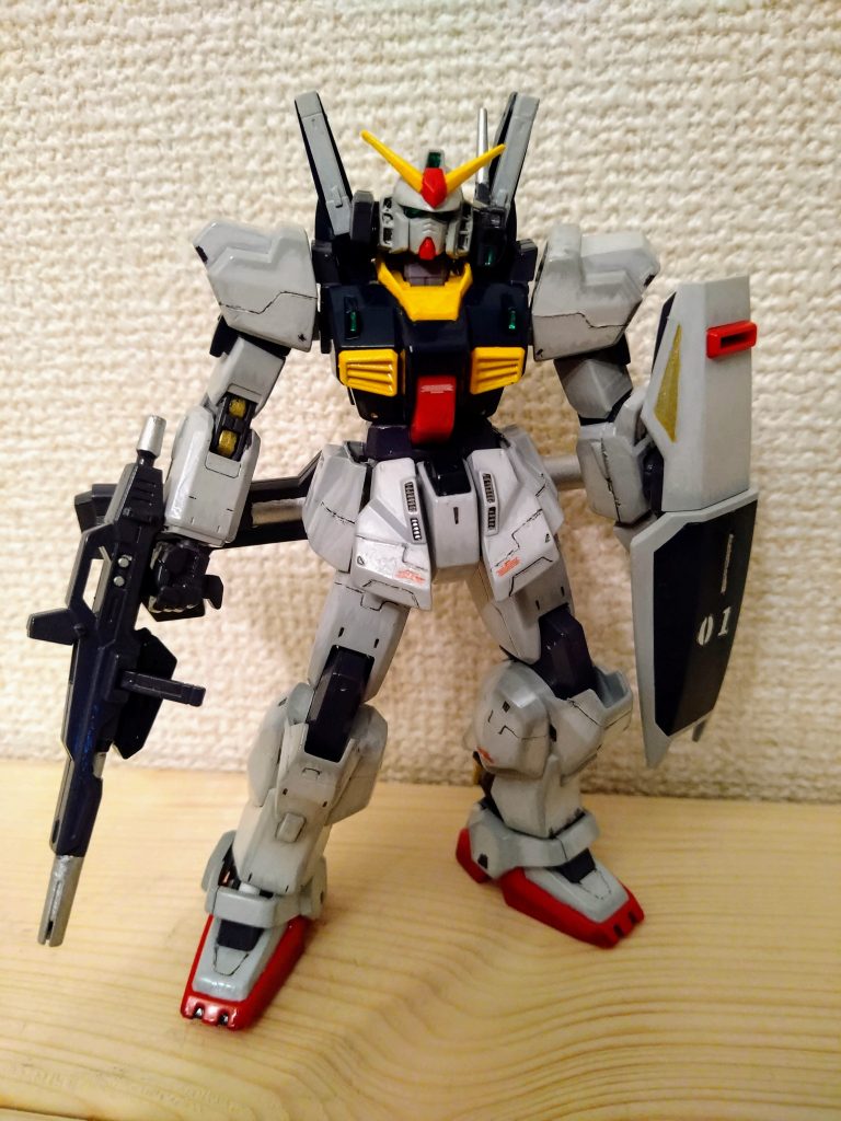 リバイブバージョンは関節が細かく動きます。