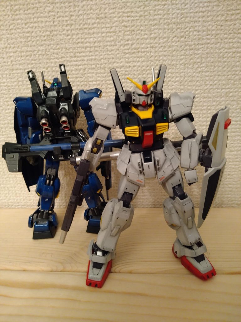 前回作成したティターンズver.とツーショット