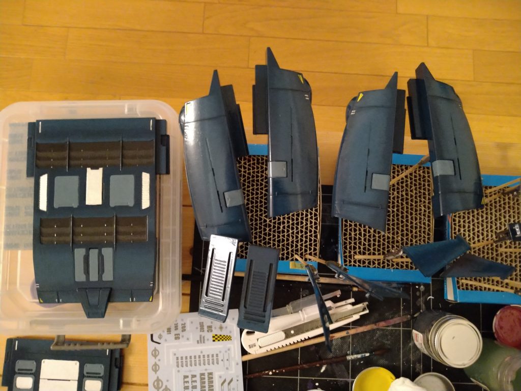 徐々に明るい色を塗り重ねていきました