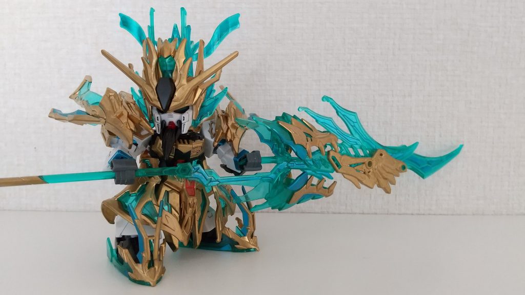 ガンダムベース東京で購入した福袋に入っていたものです。あまりSDを買うことはないのですが、作ってみたらかっこ良かったです。瞳なしにしたかったので、シールを貼らずに黒ぶちだけ塗りました。