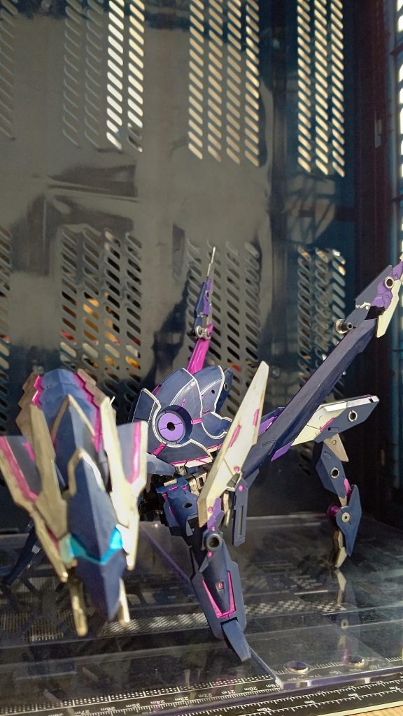 そして、邪龍ダインです。支援メカのようなものですが、龍というより昆虫っぽいシルエットになりました。30MMのオプションパーツセット4戦国アーマーをメインに使用しました。