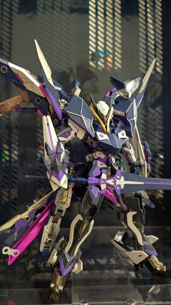 二体が合体して、ロードアストレイダインスレイヴとなります。いや、もう名前が分かりやすすぎるというか好きなもの全開ですね♪