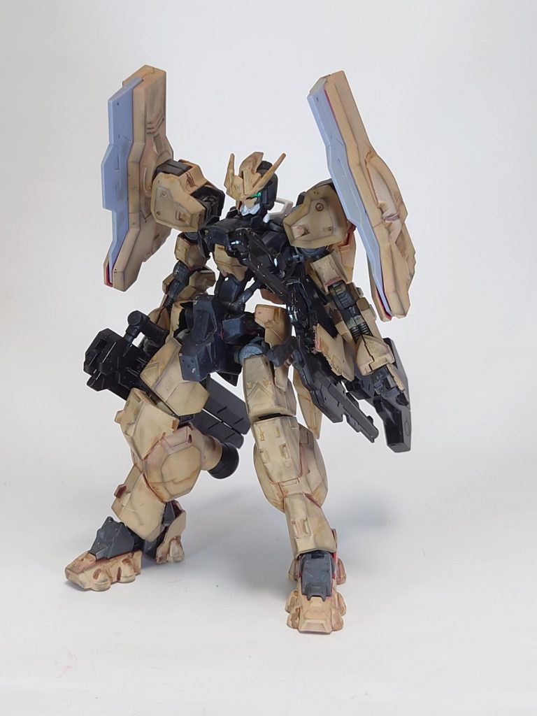 全部の武器をしまった状態です。大型な武器なので移動の邪魔になりそうですw