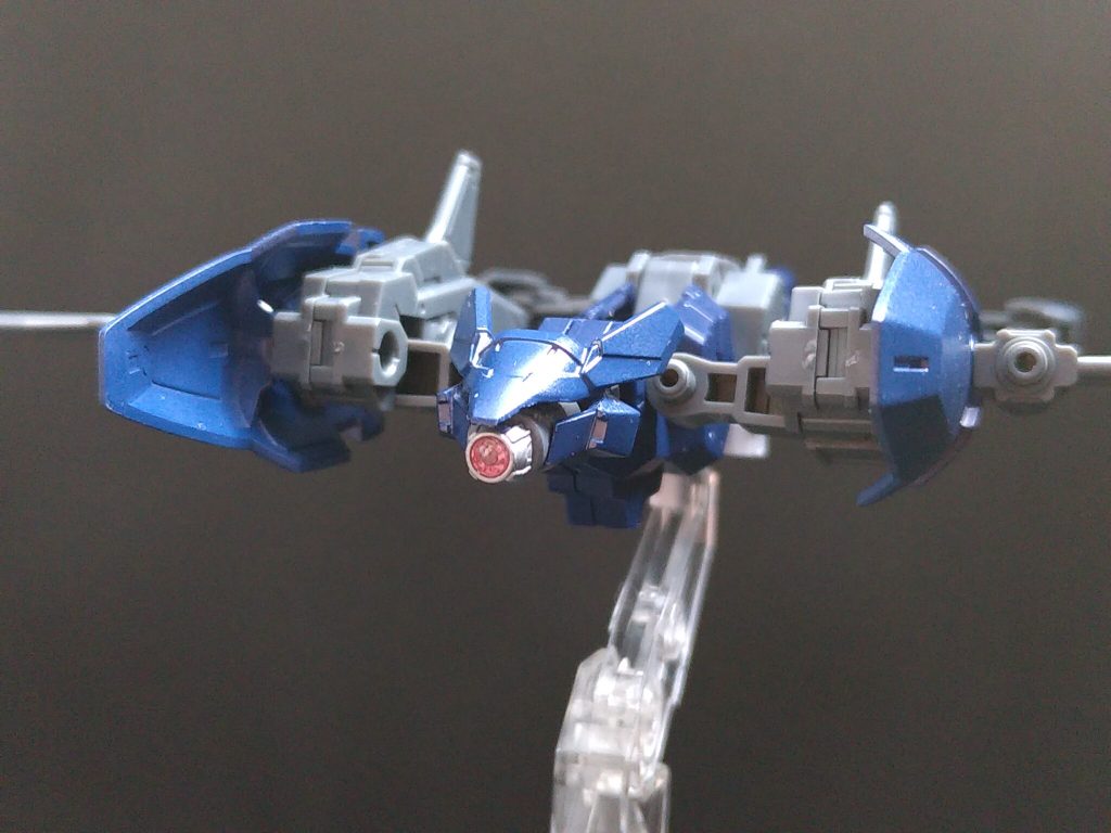 Mk-IIといえばG-ディフェンサーという強化装備があるので、ラビオットのバックパックとスネパーツを中心に30MMのオプション数種類を使って「機動力強化型エグザビークル」みたいな物を作ってみました。