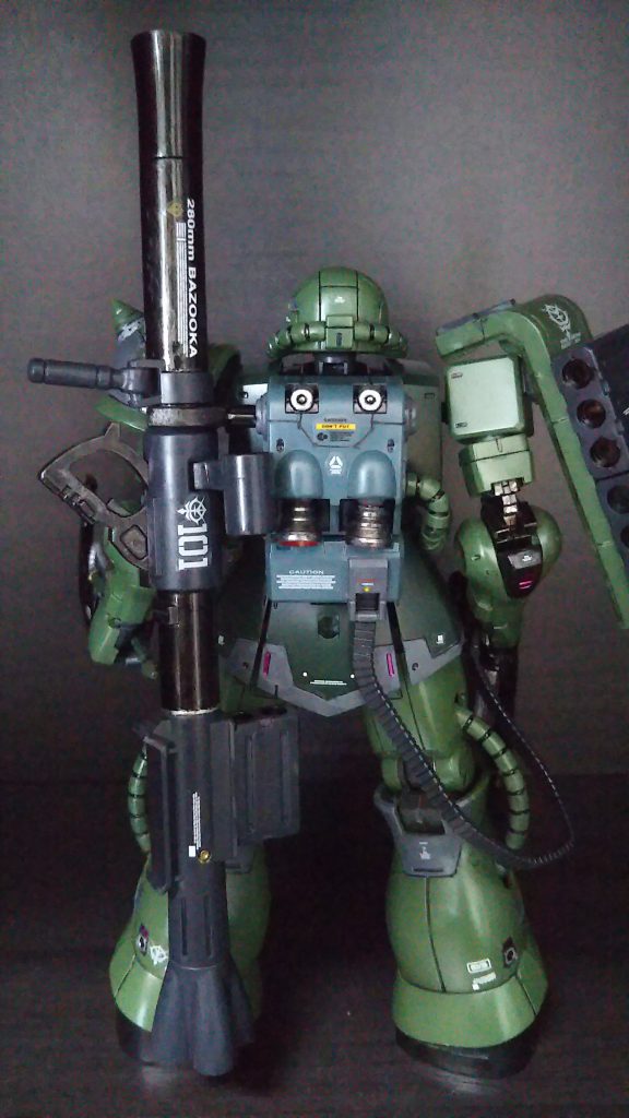 後ろ側はとくに何もしてません。スジボリと部分塗装をしただけです。自分的には気に入ってますが😁