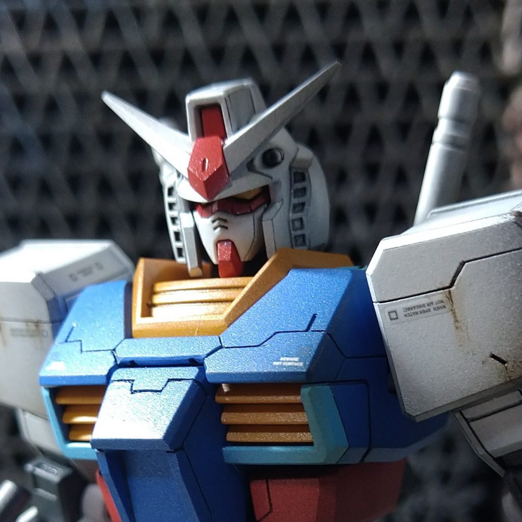 しかし、その工程を経たからこそ、独特の輝きがあるのです！（自己満足）実際、落ち着いた色合いの中に、角度によって輝きが変わる色があるのは、観ていて飽きないです。