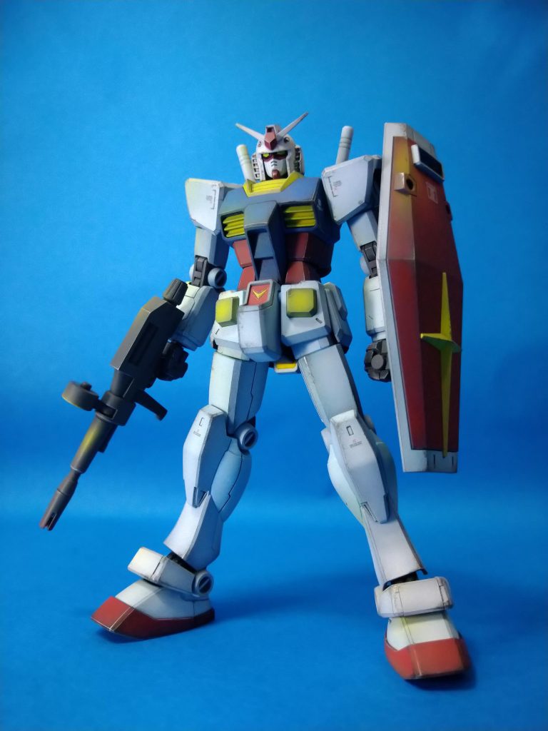 こちらは2年前に作ったHGガンダム