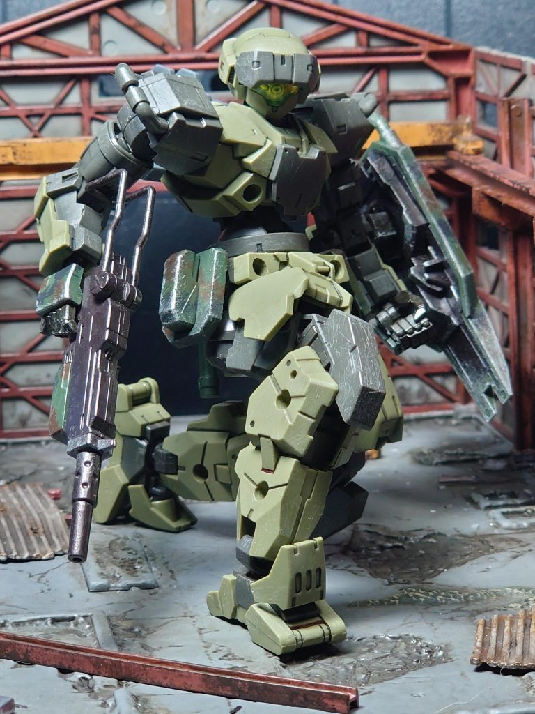 体型の絶妙なスマートさと、ヘッドの印象によってジムらしさが表現できたと思います。