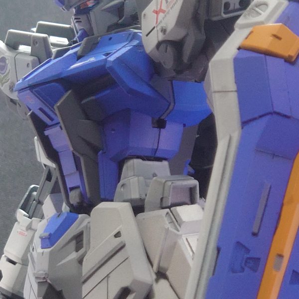 MG ストライクガンダム（テストタイプカラー）