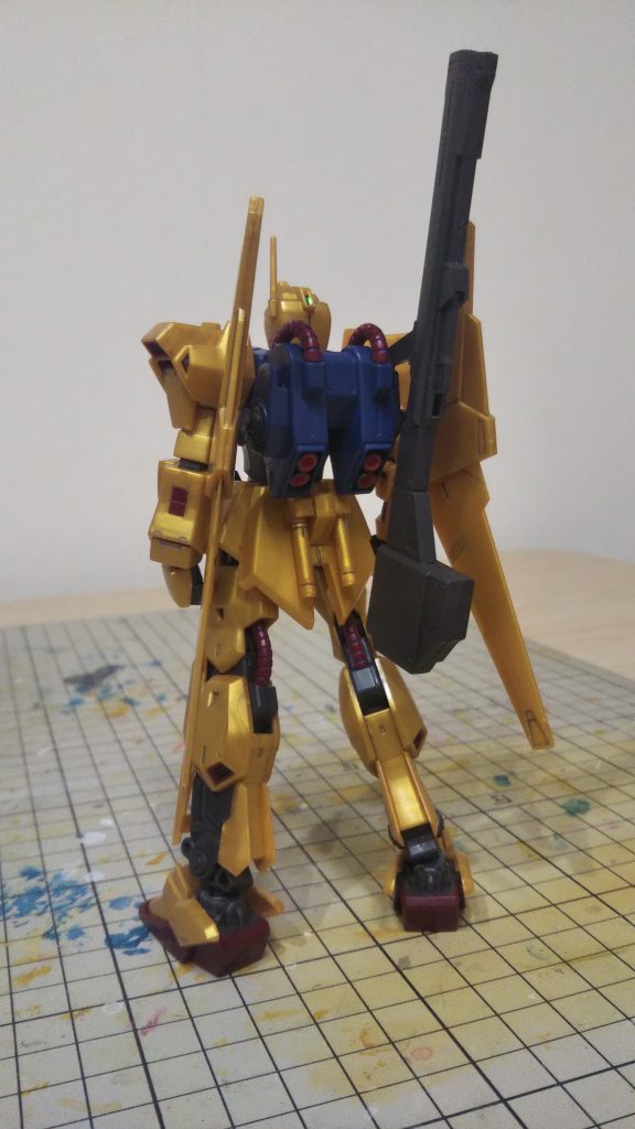 後ろ姿です。バーニアー内部 赤で部分塗装。こちらも あまり変わらないです😅