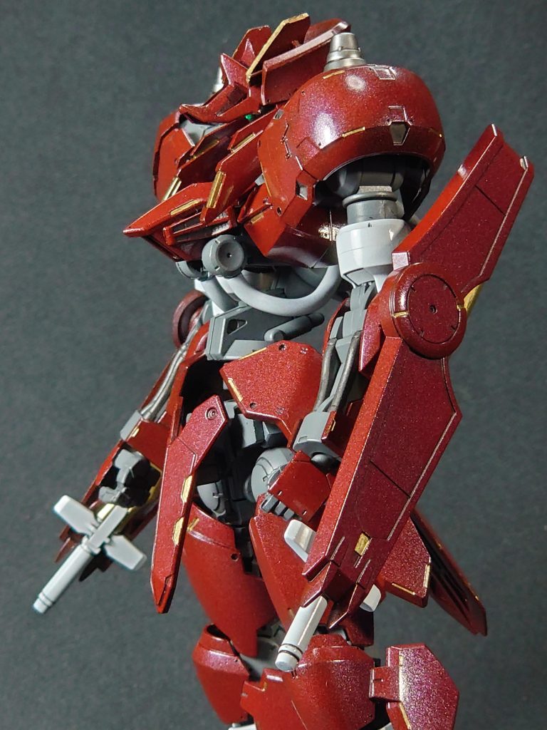 スパイクは選択式で、スッキリとしたバージョンもあります。ちなみにスパイクはビルダーズパーツです。