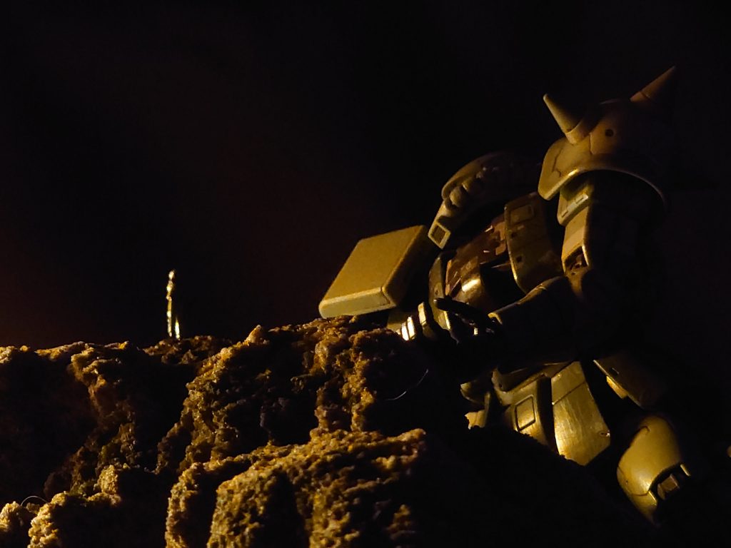 ザクと一人、堪能して下さいませ。