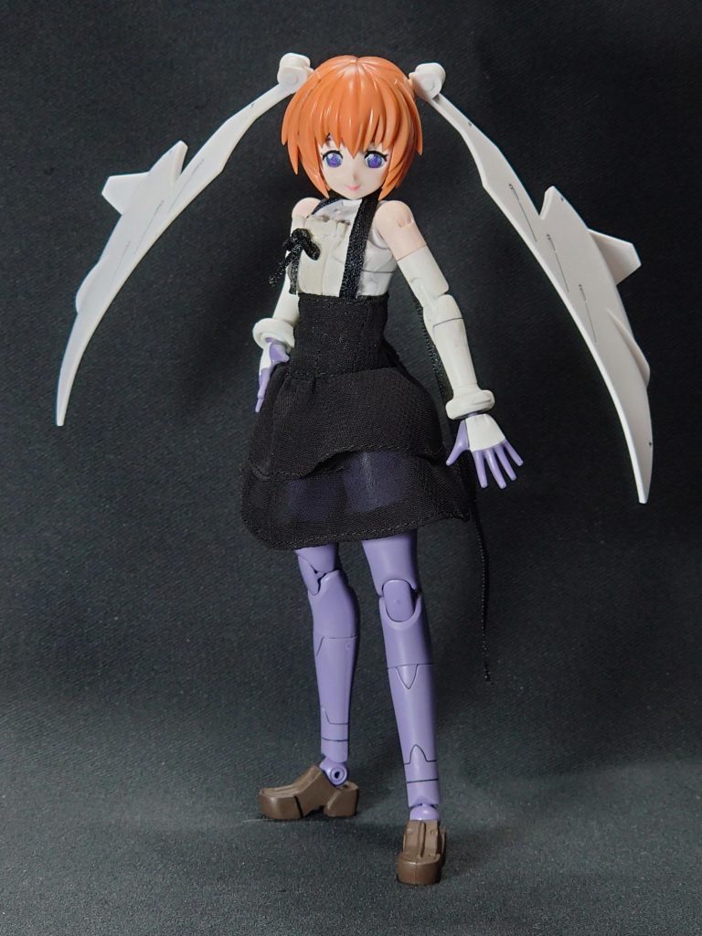 これが素立ちかな？てか、何気にスカートのスケが…やっぱ小悪魔や。