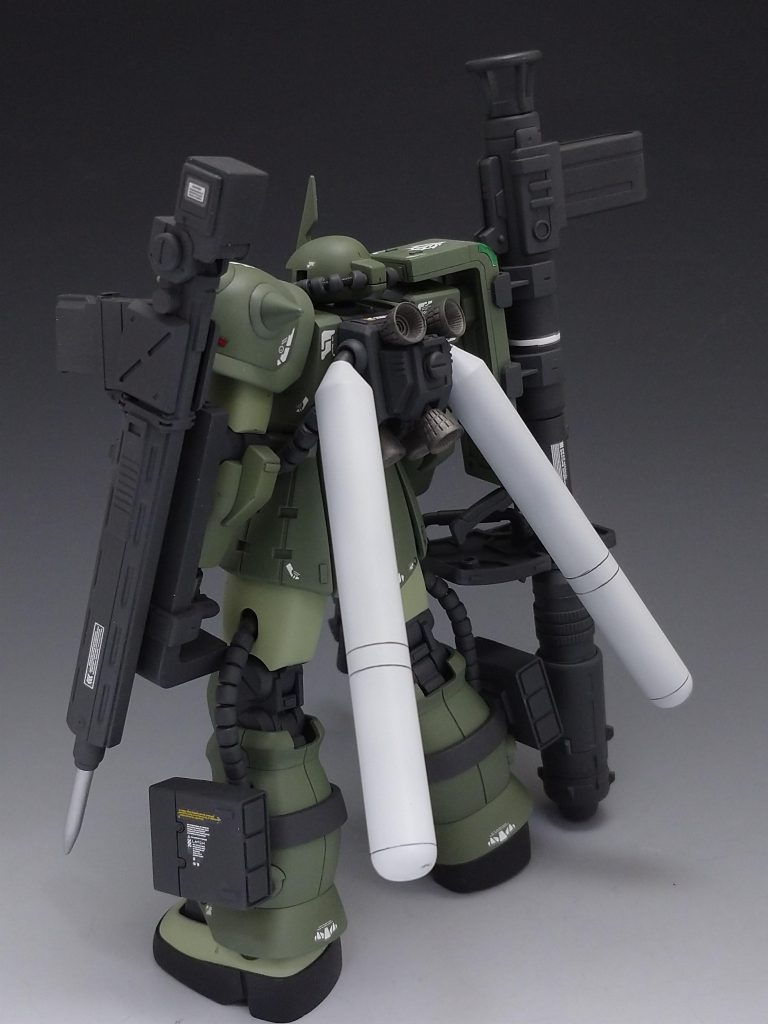 他のF2よりも高機動感を出すためにバーニアとプロペラントタンクを追加です。