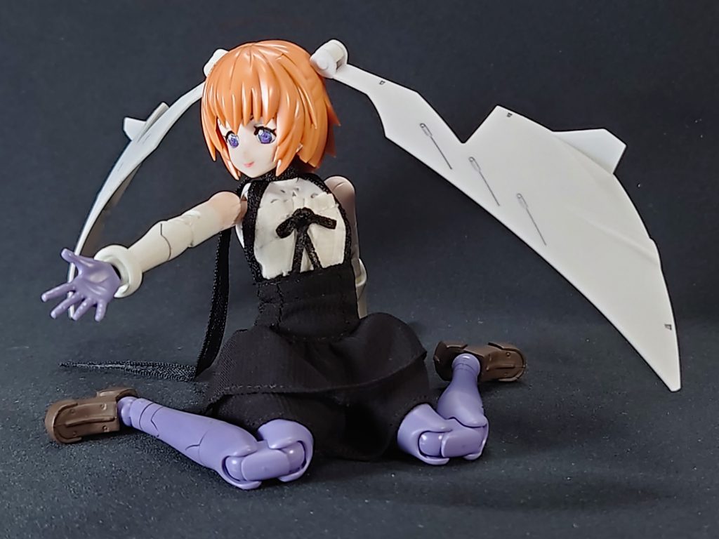 服はアゾンの1/12のシリーズから、靴は懐かしの武装神姫からの流用です。