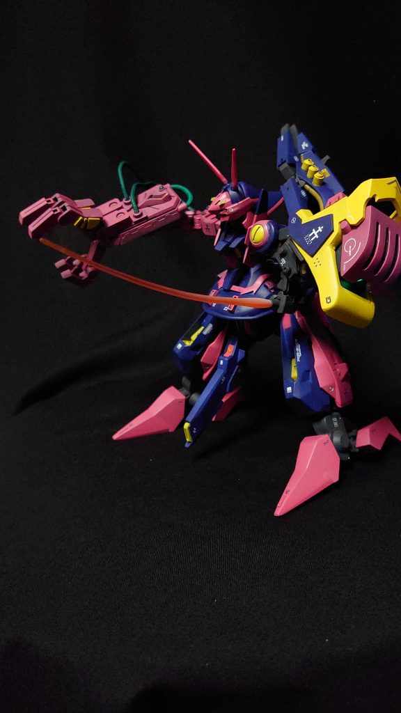 最近、知って好きになったウーンドウォートを、SDから愛着のあるバウンド・ドックに仕上げるという、何とも贅沢で自己満足な改造です。