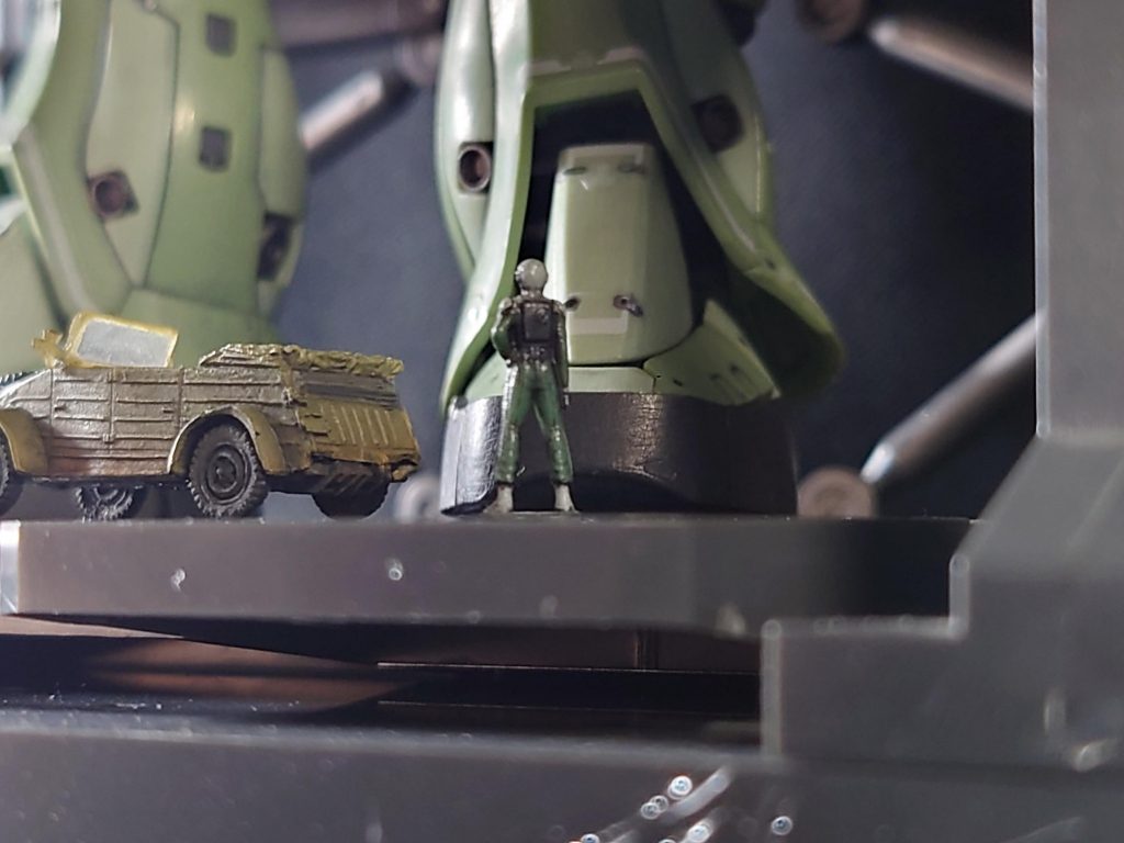 車両はワールドタンクシリーズから拝借。1/144なので、違和感ゼロ♪