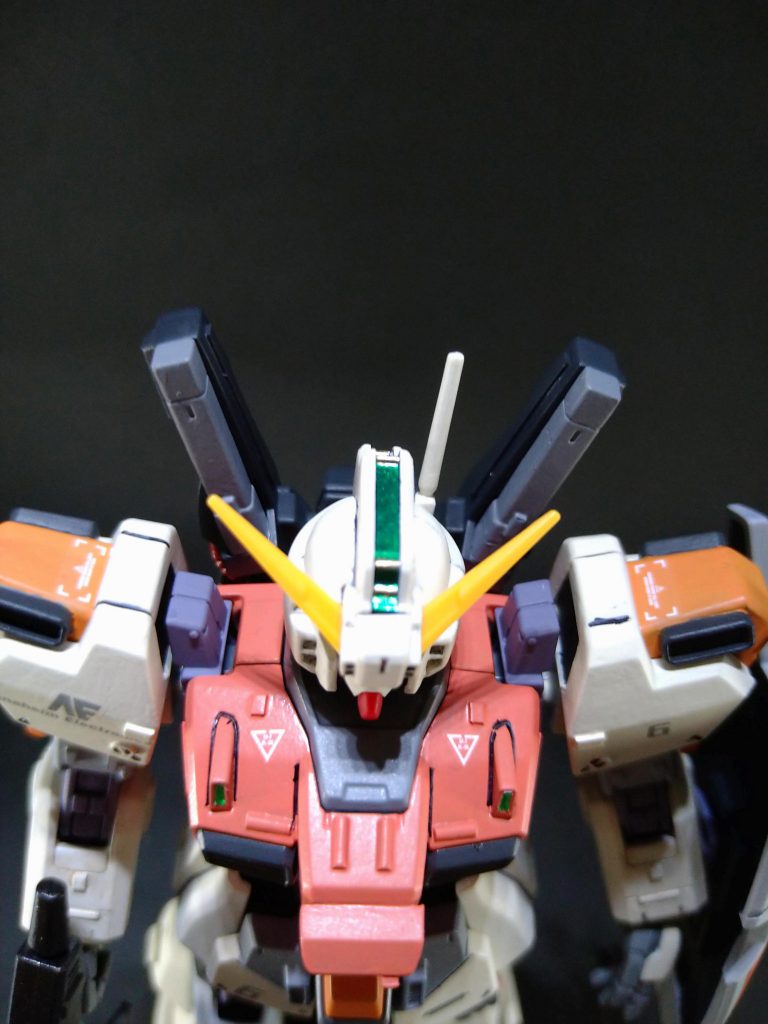 逆に頭部全周センサーの筆塗りは苦労しました💦以下、何枚か。