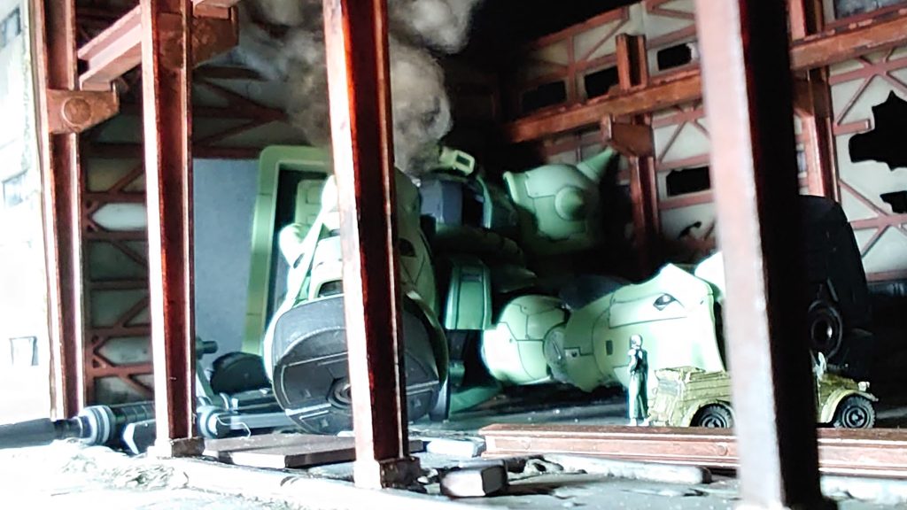 ザクとパイロットのストーリー、まだ続くかもです。