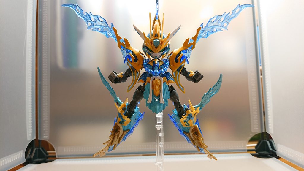 こう見るとガンダムヘブンズに見えるような見えないような？