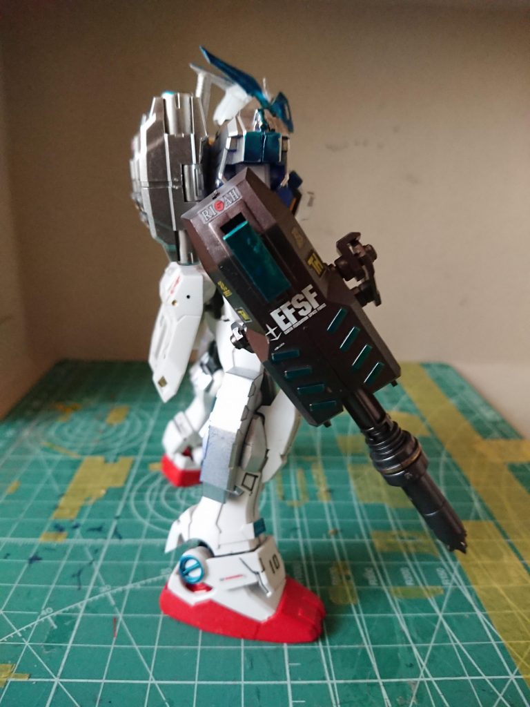 ガンダム近接格闘型–3枚目/制作者：simon