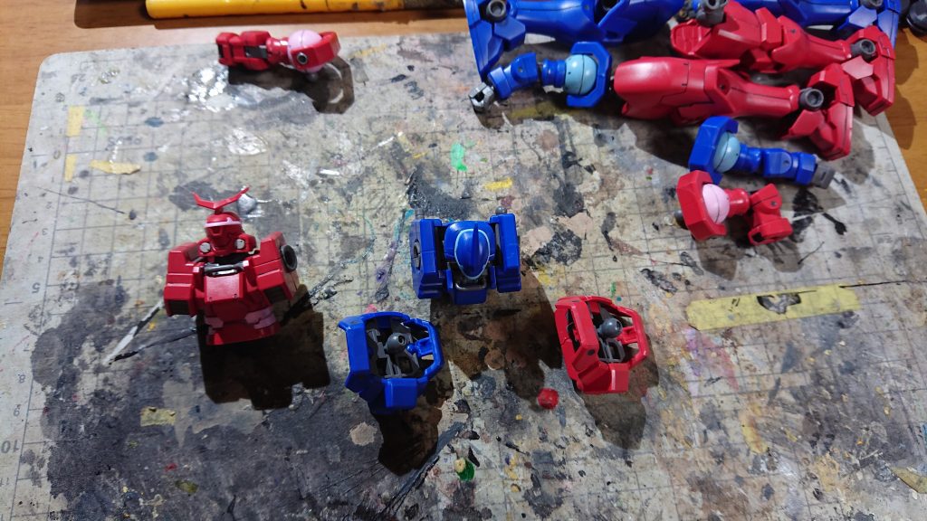 ２体同時はさすがにしんどかった…デカール貼ったりも…