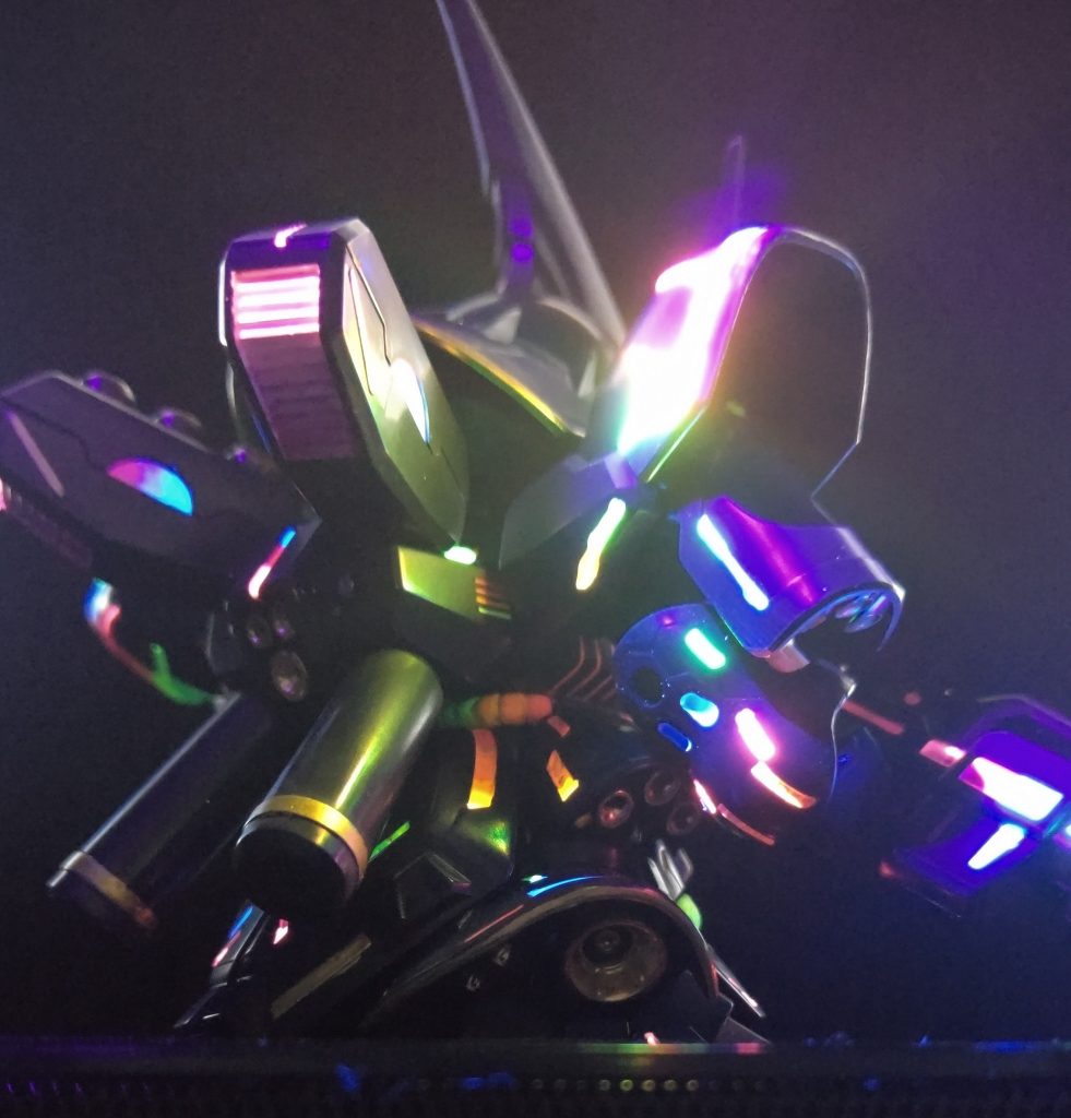 ゲーミングサザビー–5枚目/制作者：ロダン