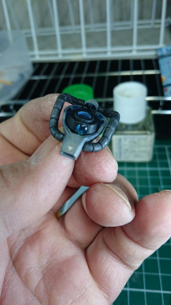 モノアイはHアイズのブルーを埋めました。